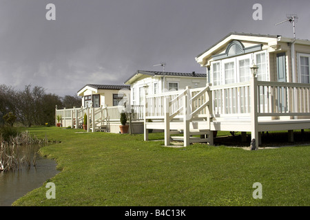 Roulotte statiche case vacanza in un luogo di villeggiatura, Lincolnshire, England, Regno Unito Foto Stock