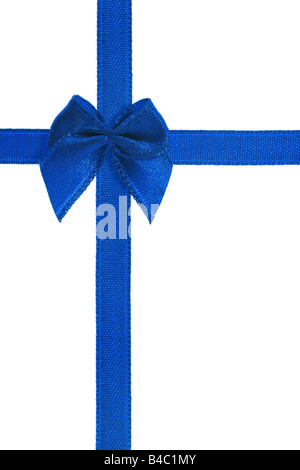 Decorativo prua blu ribbon su sfondo bianco Foto Stock