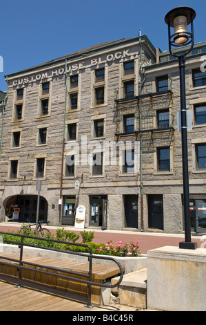 Custom House blocco edificio in granito dal 1848 patrimonio dell'umanità su Long Wharf a Boston Foto Stock