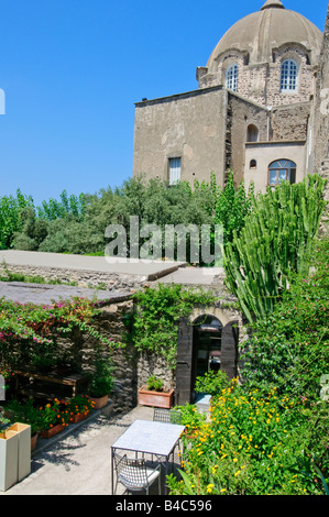 Il ristorante nel Castello Aragonese di Ischia. Italia Foto Stock