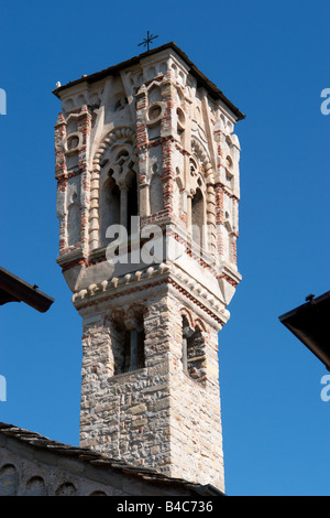 Santa Maria Maddalena Chiesa torre campanaria a Ossuccio Lago di Como lombardia italia Foto Stock