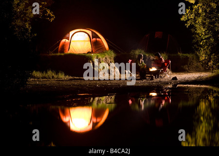Campeggio al Camping e Caravan Club sito in Keswick sulla sponda nord del Derwent Water 27 Settembre 2008 Foto Stock