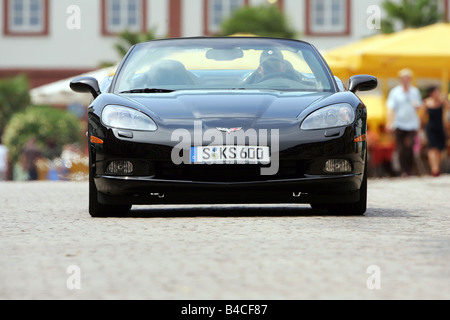 Auto, Chevrolet Corvette C6 Cabrio, modello anno 2005-, nero, in piedi, difesa, vista frontale, Città, open top, fotografo Foto Stock