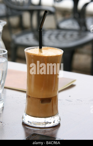 Di ghiaccio freddo caffè specialità greche frape closeup Foto Stock