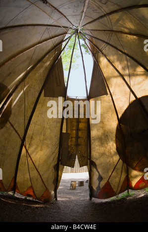 Fort Edmonton, Alberta, Canada, all'interno di un teepee Foto Stock