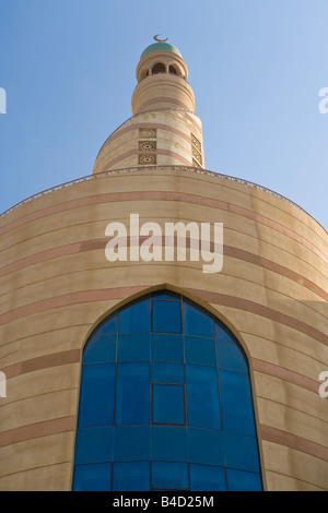 Il Qatar, il Medio Oriente e penisola arabica, Doha, la moschea a spirale del Kassem Darwish Fakhroo Centro Islamico di Doha Foto Stock