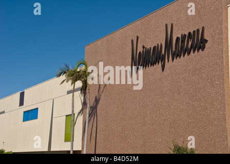 Neiman Marcus, esclusivo negozio di specialità department store Warner Center Topanga Shopping Center di Los Angeles CA usa esterno Foto Stock