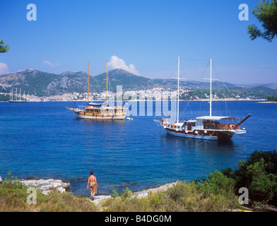 Escursione di ancoraggio barche off Stipanska isola. Foto Stock