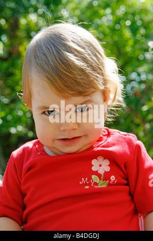 Bambino timido Foto Stock