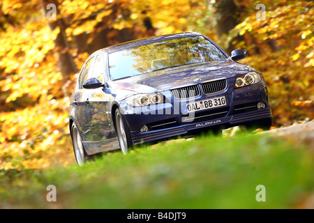 BMW Alpina B3, modello anno 2007-, blu in movimento diagonale dalla parte anteriore, vista frontale, country road Foto Stock