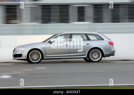 Audi RS6 Avant, modello anno 2008-, argento, guida, vista laterale, pista di prova Foto Stock