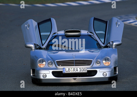 Auto Mercedes CLK GTR roadster, coupe/Coupe, modello anno 1999, argento, in piedi, difesa, vista frontale e vista laterale, Test horizo Foto Stock