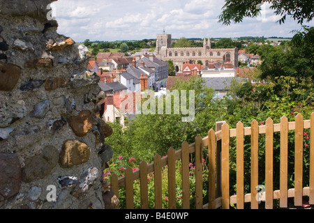 Vista della città medievale di Clare Suffolk in Inghilterra Foto Stock