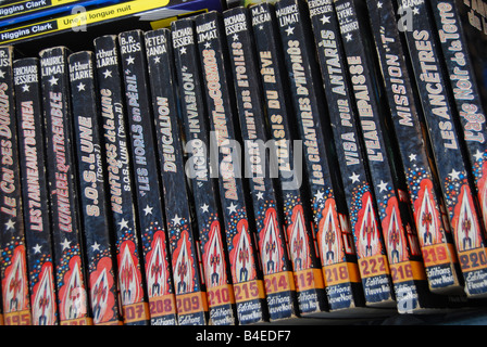 Raccolta mista di libri a Braderie Lille Francia Foto Stock