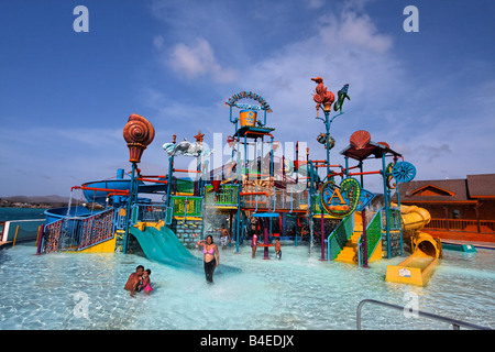 West Indies Aruba De Palm Island water park isola privata famosa per il Sea Trek Scuba diving e snorkeling e sport d'acqua fun Foto Stock