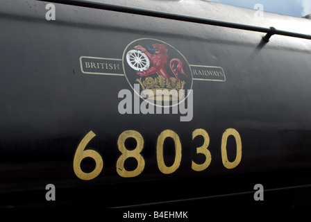 Austerità 0-6-0ST 68030 costruito nel 1952 a Leeds restaurato e prestato dalla classe 4 Preservation Trust per la stazione ferroviaria di Strathspey Foto Stock