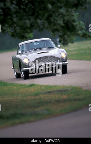 Aston Martin DB5 2017, anno modello 1963-1965, noto dal film di James Bond Goldfinger Foto Stock