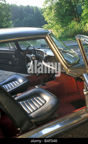 Auto Maserati 3500 GT, auto d'epoca, modello anno 1960, anni sessanta anni sessanta, Coupé, Coupe, grigio-argento, interno, pozzetto, technics, te Foto Stock