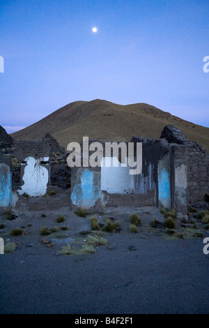 Pueblo Fantasma o città fantasma vicino a San Antonio de Lipez nel sud-ovest della Bolivia Foto Stock
