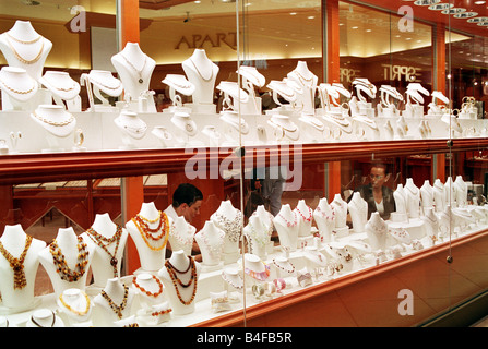 Vetrina di oltre nel centro commerciale Manufaktura a Lodz, Polonia Foto Stock