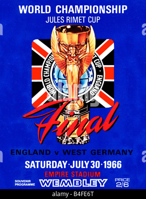 Finale di coppa del mondo programma per l'Inghilterra e Germania Ovest finale a Wembley nel luglio 1966 ha vinto 4 2 dagli host Foto Stock