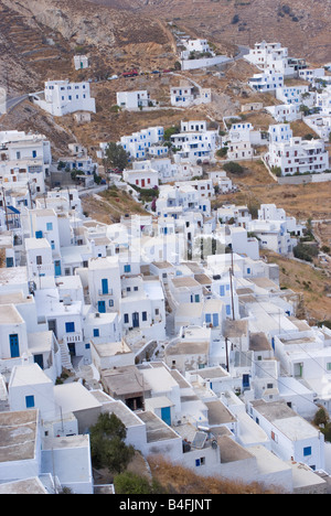 Tradizionale Greco Bianco e blu a cubetti alloggiamento in Chora Città Alta Isola di Serifos Cicladi Mar Egeo Grecia Foto Stock