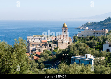 Vista su tutta Massa Lubrense e Marina della Lobra Foto Stock