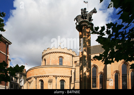 Il Tempio la Chiesa e Templari statua della città di Londra Inghilterra Foto Stock