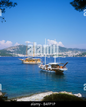 Escursione di ancoraggio barche off Stipanska isola. Foto Stock