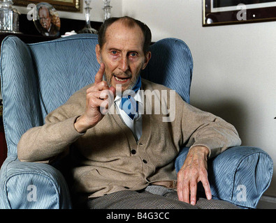 Peter Cushing attore Foto Stock