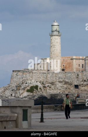 El Morro faro in Avana, Cuba. Vista dal Malecon. Foto Stock