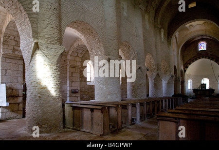 Chapaize bei Tournus, Dorfkirche Saint Martin, Langhaus nach Nordosten, 12. Jahrhundert Foto Stock