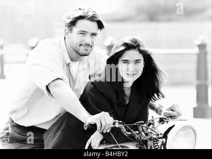 Jennifer Connelly attrice con l'attore Bill Campbell in Inghilterra per promuovere il suo nuovo film di Walt Disney Rocketeer Foto Stock