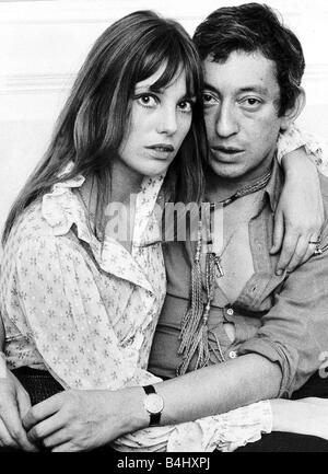 Serge Gainsbourg attore con l'attrice Jane Birkin nella loro casa di Chelsea Foto Stock