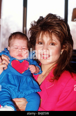 Cantante e attrice Pia Zadora con sua figlia Kady Z Marzo 1985 dbase MSI Foto Stock