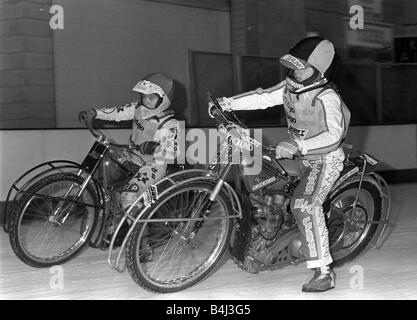 Sport motocicli ice speedway Gennaio 1988 a Telford pattinaggio su ghiaccio Foto Stock