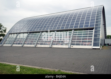 A energia solare stazione dei vigili del fuoco, Houten, Utrecht, Paesi Bassi. Foto Stock