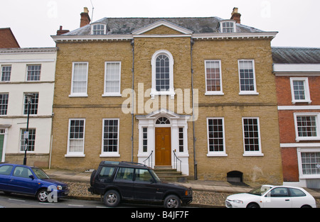 Grande edificio in stile Georgiano tipico di Ludlow Shropshire England Regno Unito Foto Stock