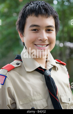 Ragazzo asiatico che indossano uniformi Foto Stock