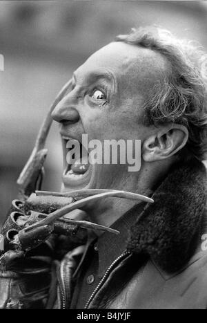 Robert Englund attore che ha giocato Freddy Krueger dal film di serie un incubo su Elm Street Maggio 1989 Dbase Foto Stock