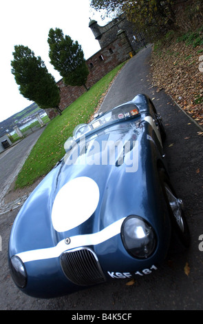 Record di strada supplemento Ecurie Ecosse Jaguar c tipo con driver ex Jimmy Stewart XKC 041 1953 Ecurie Ecosse auto del team Foto Stock