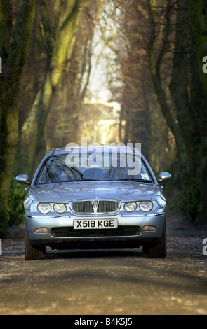 ROVER 75 automobile berlina GENNAIO 2001 PER STRADA SUPPLEMENTO RECORD X518 KGE Foto Stock
