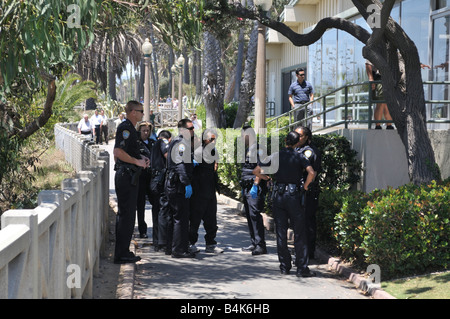 I funzionari di Santa Monica il dipartimento di polizia di arresto sospetto maschio Foto Stock