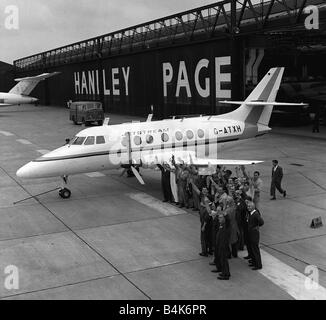 Aeromobile Handley Page HP137 prototipo Jetstream Giugno 1967 G ATXH Handley Page s prima Jetstream aeromobili commerciali è stata laminata a dieci acri di montaggio finale hall a Radlett Aerdrome Hertfordshire LFEY003 Volo100 Foto Stock