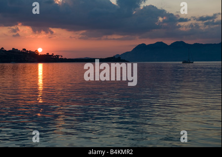 Sunrise in Puerto Pollensa, Maiorca Foto Stock