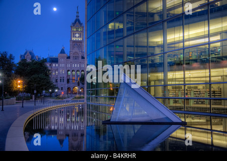 Il ramo principale della Salt Lake City Biblioteca Pubblica sistema situato nel centro cittadino di Salt Lake City USA Utah Foto Stock