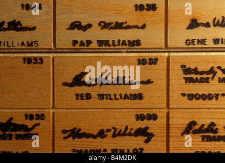 Ted Williams firma Foto Stock