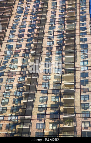 Edificio, città, esterno, facciata, in una fila, grattacielo, WINDOWS, finestra, scena urbana, Architettura residenziale, commerciale, CO Foto Stock