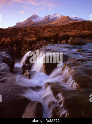 Sgurr nan Gillean, Am Bhastier e Bruach na Frith, visto da Glen Sligachan, Isola di Skye, Scotland, Regno Unito Foto Stock