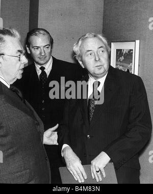 Harold Wilson manodopera ex primo ministro della Gran Bretagna a Grierson giorno Pranzo al Canada House che si è tenuto in omaggio alla fine John Grierson Canada s primo film Commissario e fondatore della National Film Board of Canada 1977 Foto Stock